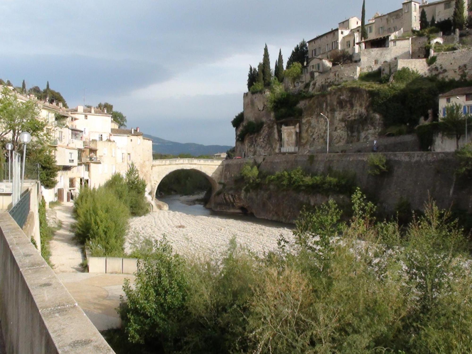 PROVENCE VAUCLUSE VELLERON Superbe maison avec piscine tout confort מראה חיצוני תמונה